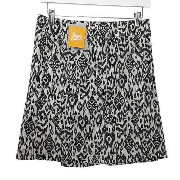 RipSkirt Hawaii Sport Skirt A Line Black IKat Wrap Mini Skirt Womens XS NWT - Picture 1 of 9